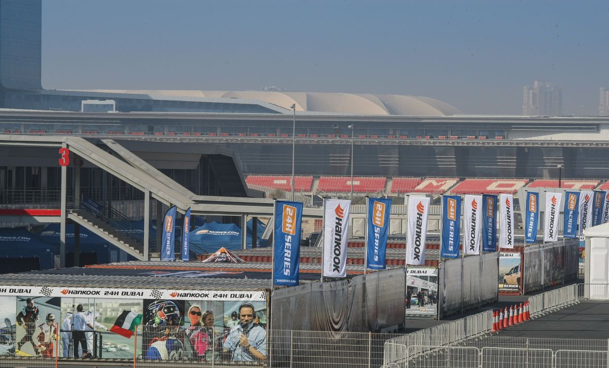 Paddock Hankook 24H DUBAI 2015