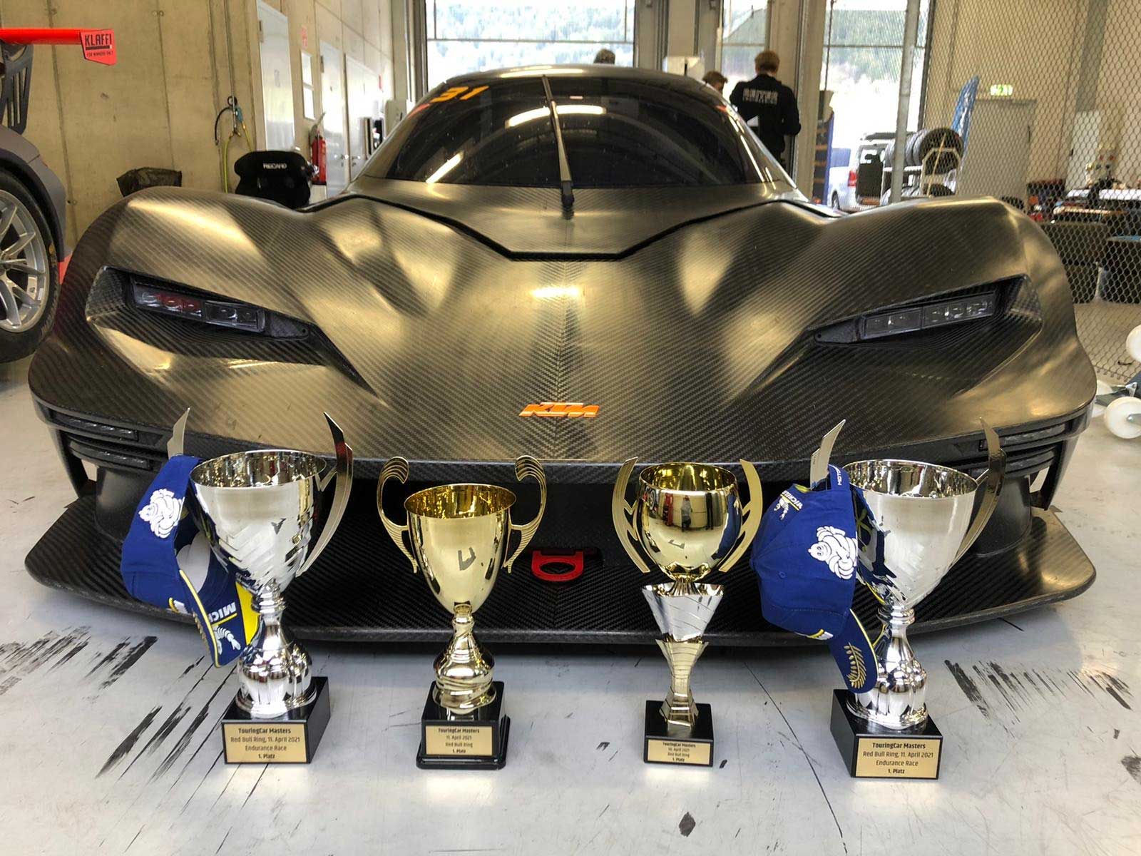 KTM X-BOW GTX hat trick on the Red Bull Ring: Double victory in TCM & victory in the hour race!